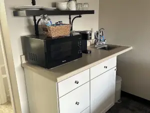 Anchor Point Stays - Room 6