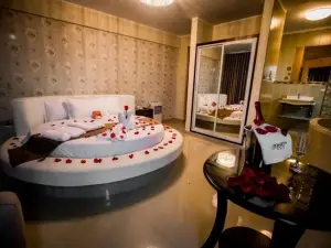 Joneya Hotel