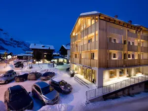 ホテル ラーリチェ スイート & ブレックファスト