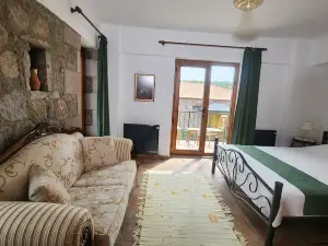 Pırnal Koy Evi