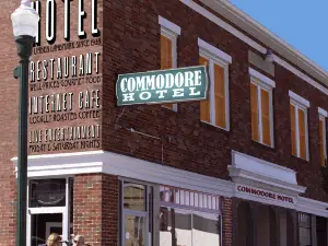Commodore Hotel & Café