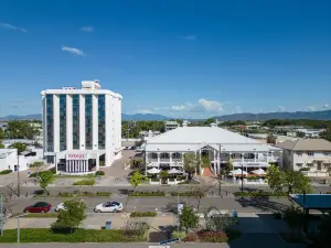 湯斯維爾市萊吉斯南岸飯店