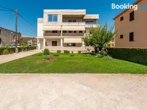 Rooms & Apartments Niko