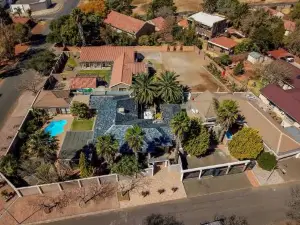 Royl Court Guesthouse