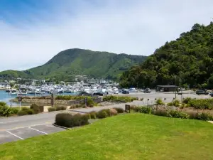 Boathouse Apartments