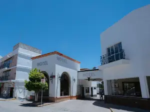 Hotel Zacatecas Courts