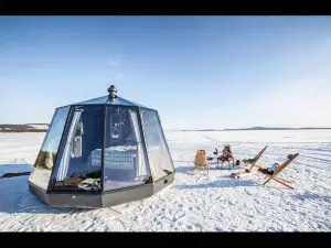 Peace & Quiet Hotel in Jokkmokk Sweden - Luxury Suite with Lake View for 2