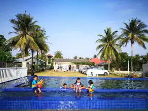 Ala Beach Lodge - Markisa Homestay