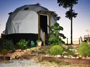 WATERFRONT LUXURY GLAMPING DOME