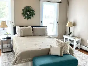 Cute & Cozy-Historic & Vibrant Capitol Downtown-private 2 brm apartment