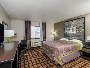 슈퍼 8 바이 윈덤 먼포드빌 KY