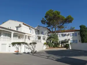 オテル ル サラク