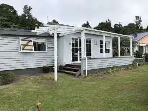 Bach11 at beautiful Onaero Bay, so close to New Plymouth ...