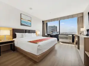 รามาดา บายวินด์แฮม ฟลัชชิ่งควีนส์