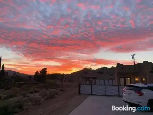 Three Tree Villa w/ EV Charging