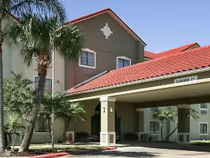 Quality Inn Kingsville Hwy 77