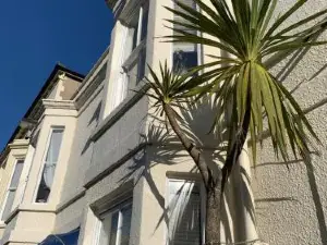 Cunard Guest House