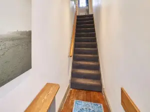 The Granville - Delightful 2-Bed Victorian Apartment
