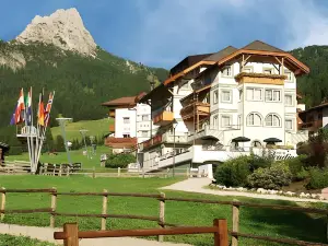 Hotel Acadia - Mountain Home