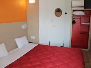Premiere Classe Saint Quentin EN Yvelines - Elancourt