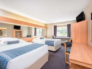 Microtel Inn & Suites by Wyndham Hazelton/Bruceton Mills