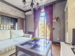 Designer apartment on Zybitskaya street