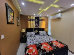 Bahria Town Lahore - Next Inn Luxury Apartment 301