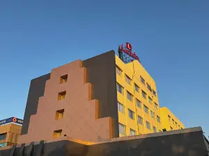 로드 플라자 앙칼레슈와르
