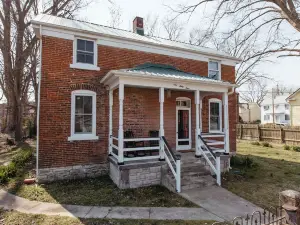 Elegant 3BR in the Heart of Historic Ste Genevieve