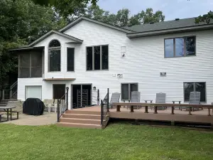 Perfect Location for Summer Fun on Pelican Lake in Breezy Point!
