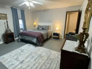 Country Townhouse near Osage River: Go boating, UTV gravel roading, fishing!