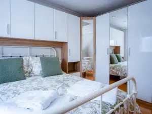Ridgeway Hideaway - 1 Bedroom Holiday Home - Manorbier