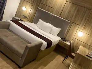 Foxtonn Hotel