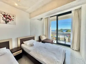 Beachfront Hotel Palma Jaz