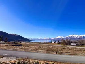 Mack n Tosh - Lake Tekapo