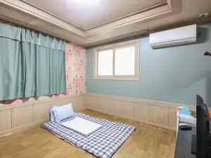 Ulleung Donghaejang Motel