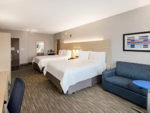Holiday Inn Express & Suites FT Myers Beach-Sanibel Gateway
