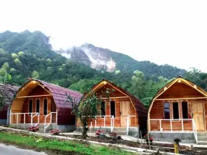 Penginapan Puncak Dua Mitra RedDoorz