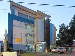 RedDoorz Plus @ Tuparev Cirebon