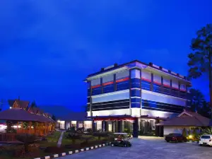 Rudang Hotel & Resort Berastagi
