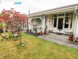 3 Riverside Bungalows