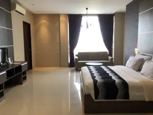 Kyriad Sadurengas Hotel