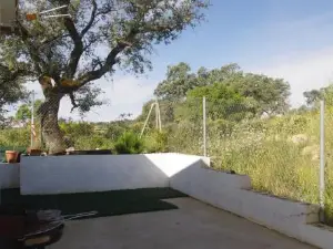 Villa Saudade, Casa Entre Encinas