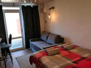 Abergwynant Farm Glamping & Apartments