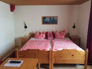 鮑爾恩斯圖比爾旅館