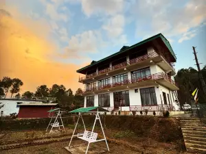 Lap of Himalayas Resort