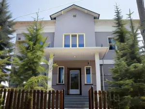 People Guest House