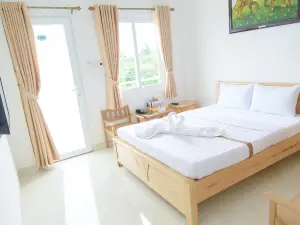 Hung Long Hotel