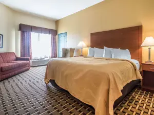 Quality Inn & Suites East Troy I-43
