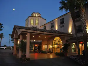 Inn on the Lakes